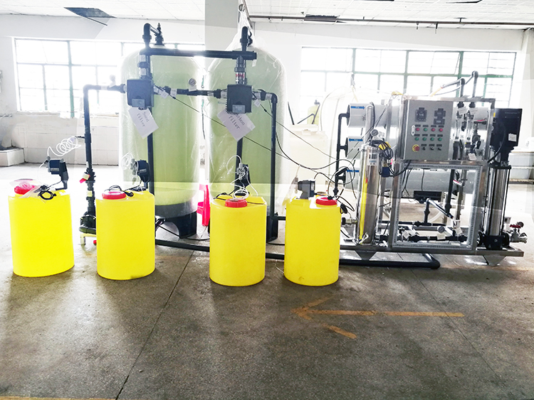 Borehole salty water treatment system